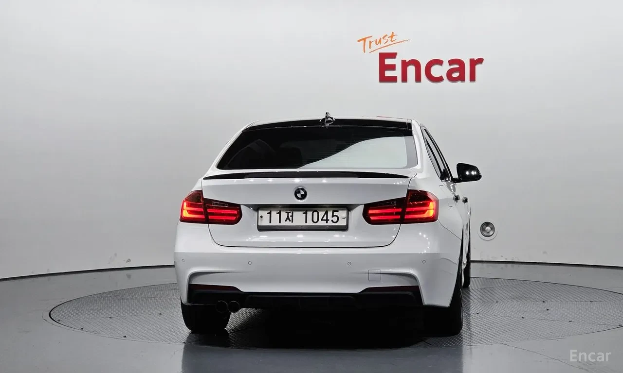 BMW 320 d / M Пакет / ШИБЕДАХ / HUD / HARMAN KARDON, снимка 4 - Автомобили и джипове - 55914517