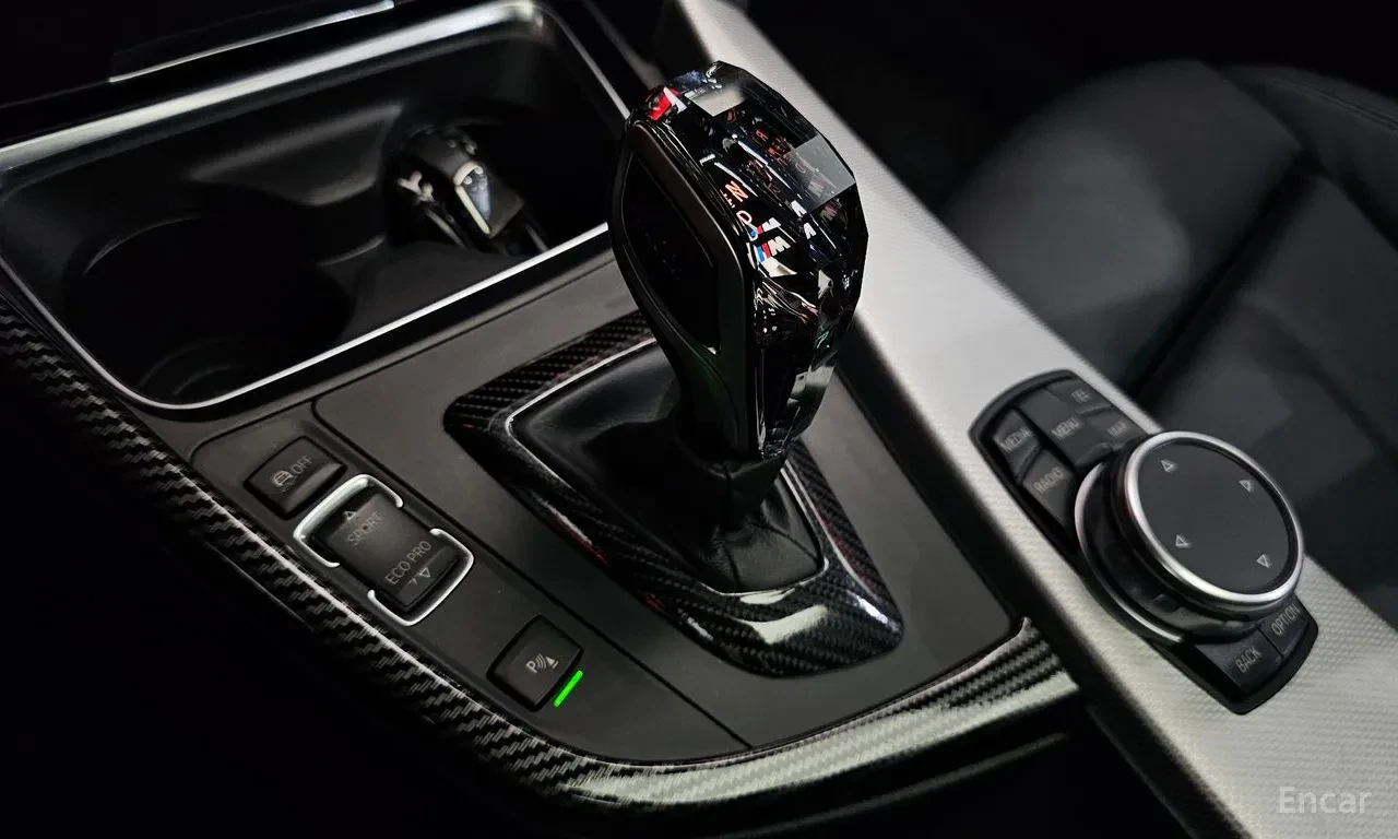 BMW 320 d / M Пакет / ШИБЕДАХ / HUD / HARMAN KARDON, снимка 14 - Автомобили и джипове - 55914517