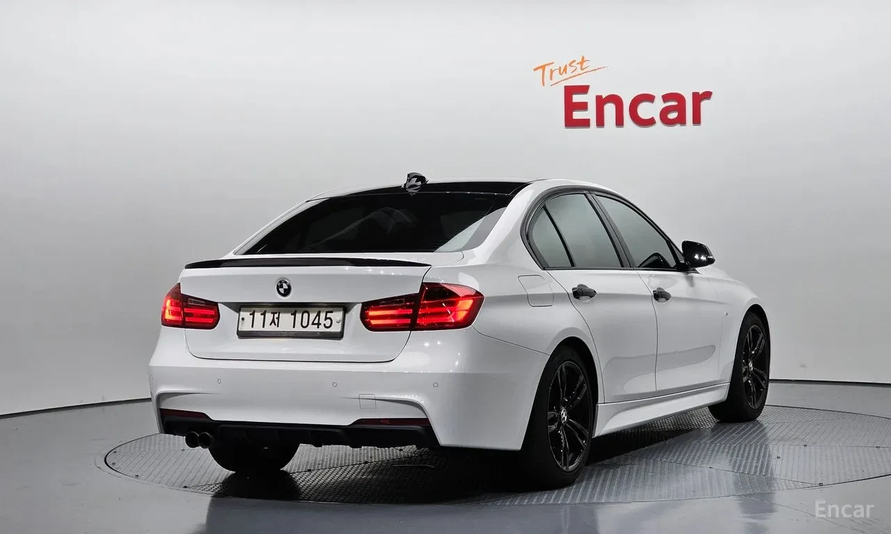 BMW 320 d / M Пакет / ШИБЕДАХ / HUD / HARMAN KARDON, снимка 2 - Автомобили и джипове - 55914517