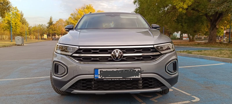 VW T-Roc 2.0i, снимка 1 - Автомобили и джипове - 47465372