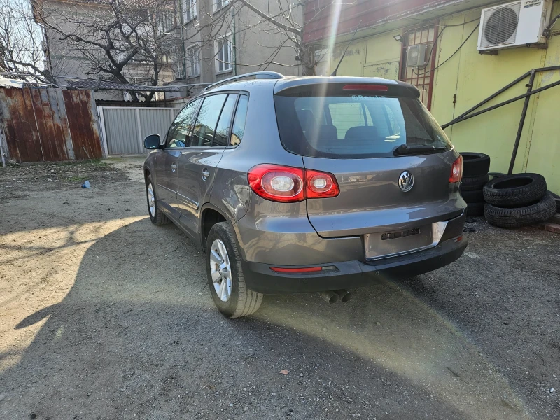 VW Tiguan 2.0tdi 4x4, снимка 8 - Автомобили и джипове - 49201148