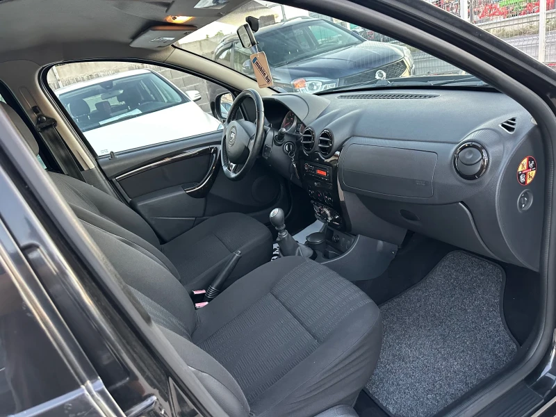 Dacia Duster 1.5dci 6-скорости! Клима! Отлично състояние!, снимка 12 - Автомобили и джипове - 51526984