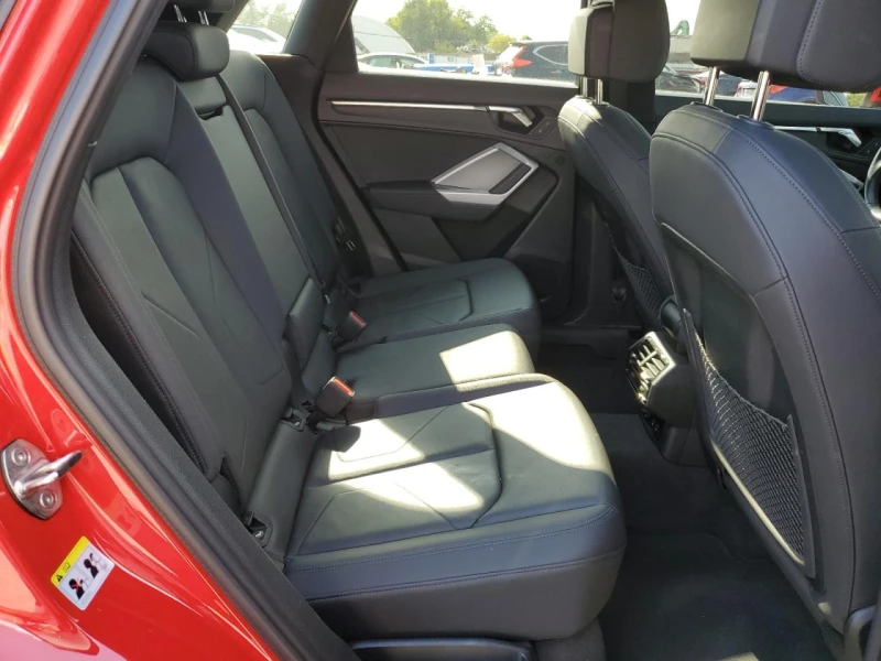 Audi Q3 PREMIUM S LINE 45* АВТОКРЕДИТ, снимка 11 - Автомобили и джипове - 52284857