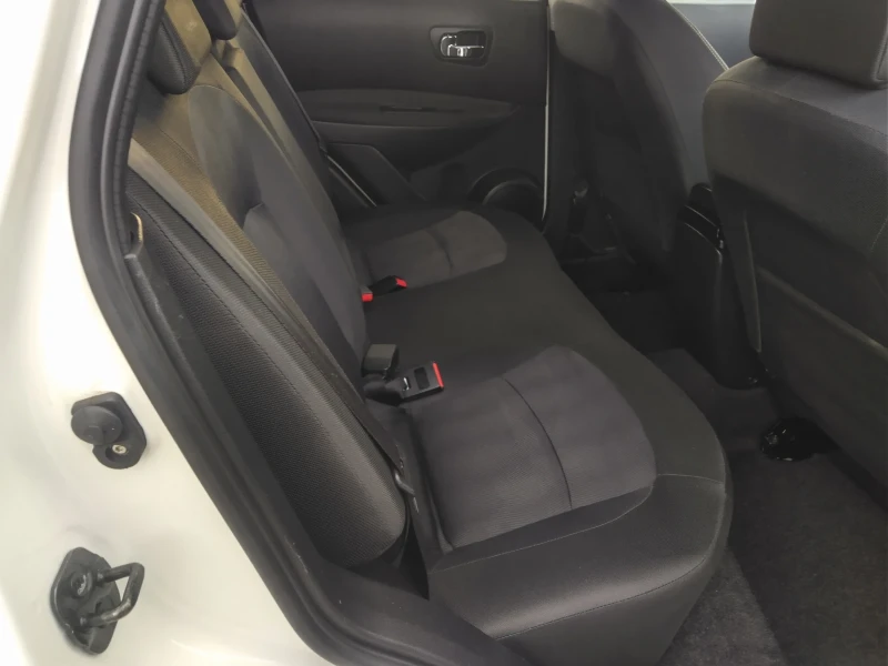 Nissan Qashqai 2.0 дизел 150 кон.сили, снимка 10 - Автомобили и джипове - 52392319