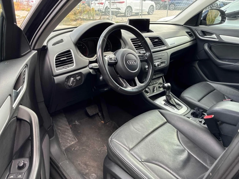 Audi Q3 Komfort  CARFAX, снимка 5 - Автомобили и джипове - 52400864