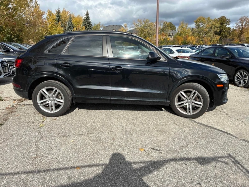 Audi Q3 Komfort  CARFAX, снимка 3 - Автомобили и джипове - 52400864