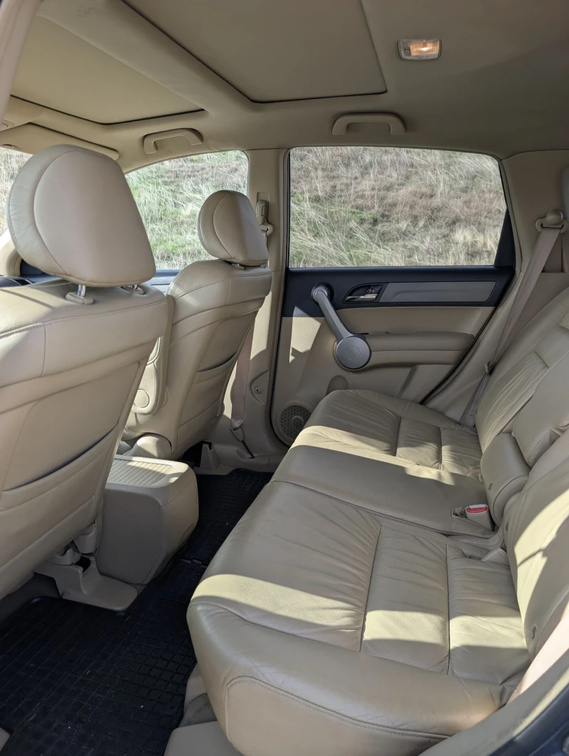 Honda Cr-v Distronic, снимка 8 - Автомобили и джипове - 52514913