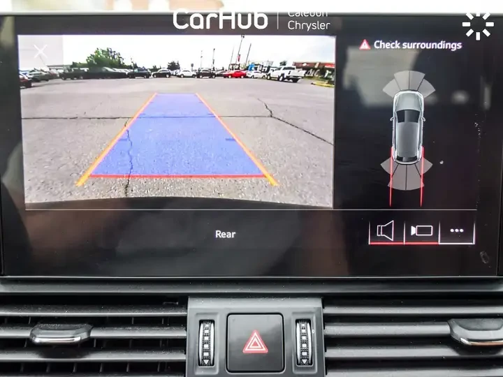 Audi Q5 Komfort * Quattro * Blind Spot* CARFAX, снимка 16 - Автомобили и джипове - 54812215