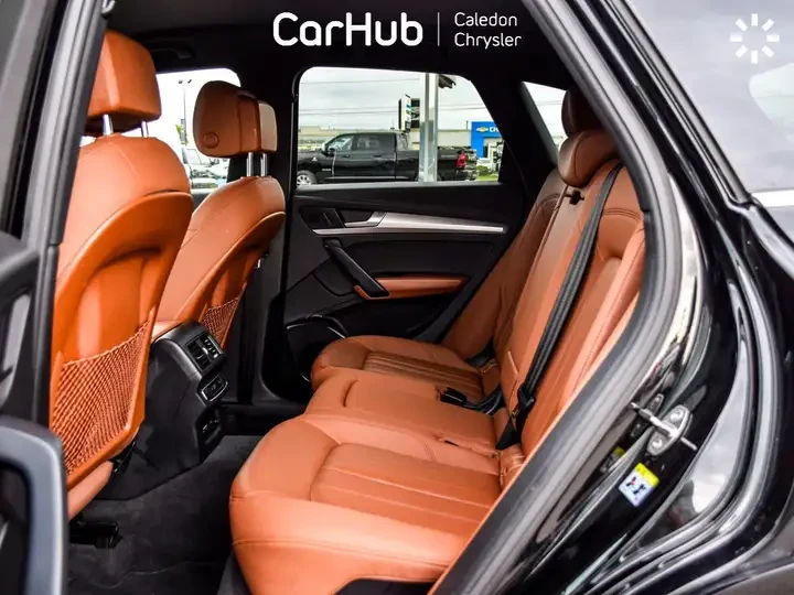 Audi Q5 Komfort * Quattro * Blind Spot* CARFAX, снимка 12 - Автомобили и джипове - 54812215