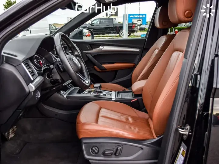 Audi Q5 Komfort * Quattro * Blind Spot* CARFAX, снимка 10 - Автомобили и джипове - 54812215