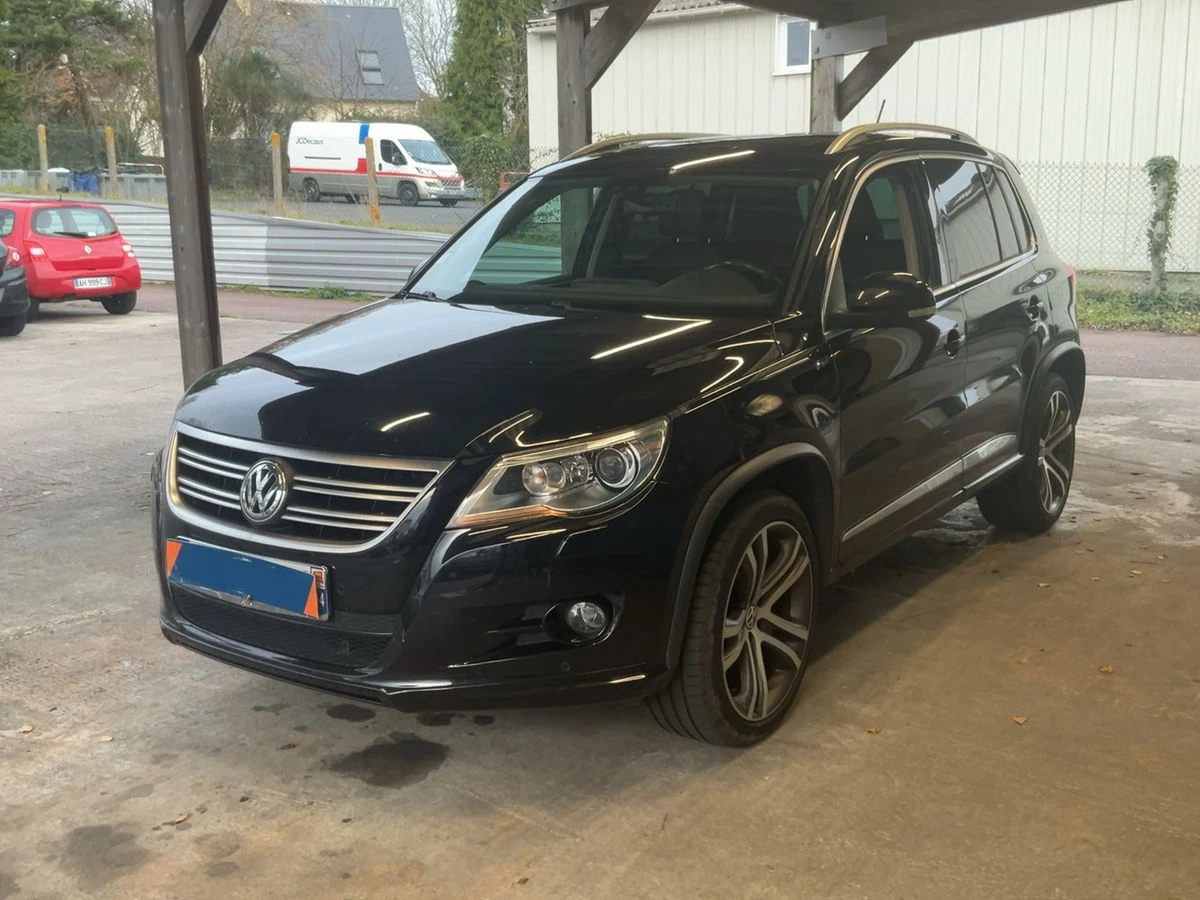 VW Tiguan Sportline 4х4/Камера/Панорама/Кожен салон/Подгрев, снимка 1