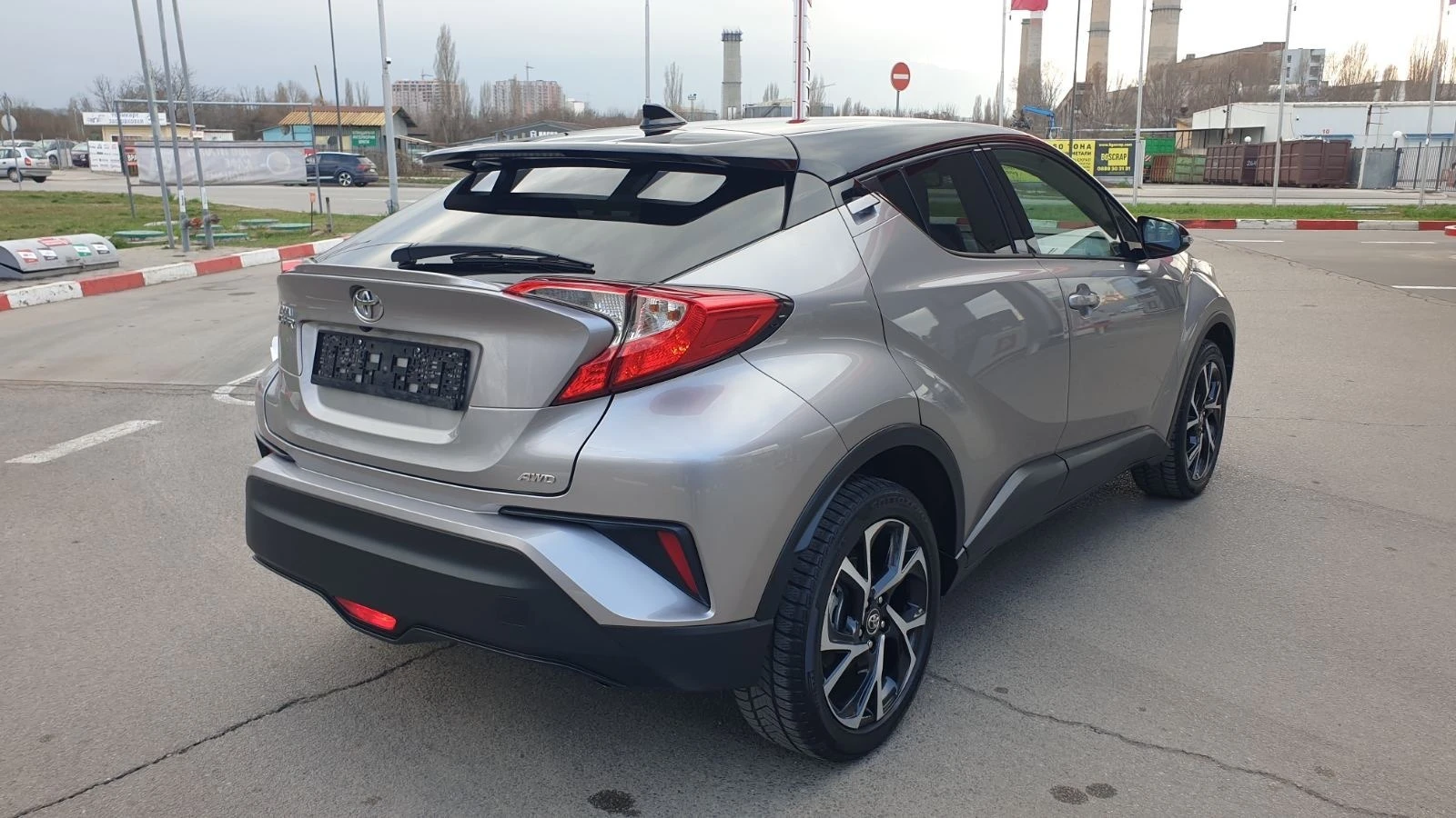 Toyota C-HR УНИКАТ-АВТОМАТ-НАВИ-4X4-ГАРАНЦИОННА - изображение 5