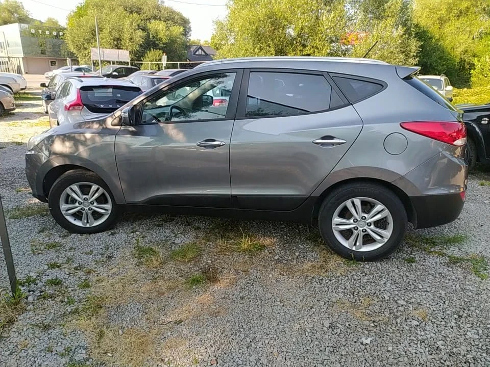 Hyundai IX35 1.7 - изображение 4