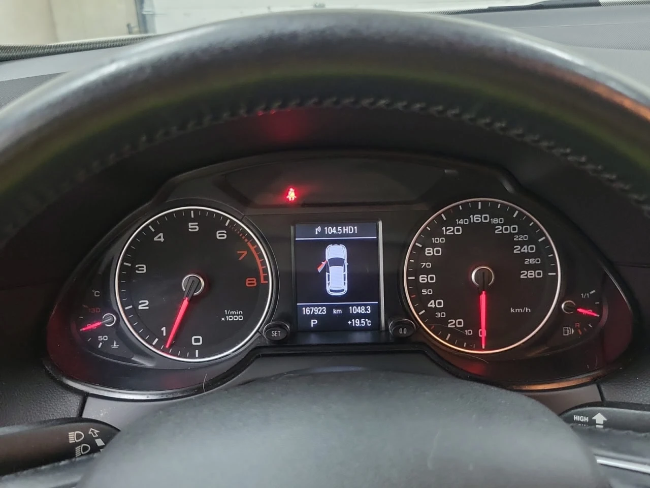Audi Q5 * АВТО КРЕДИТ* ЦЕНА ДО БГ * Сервизна история *  - изображение 10
