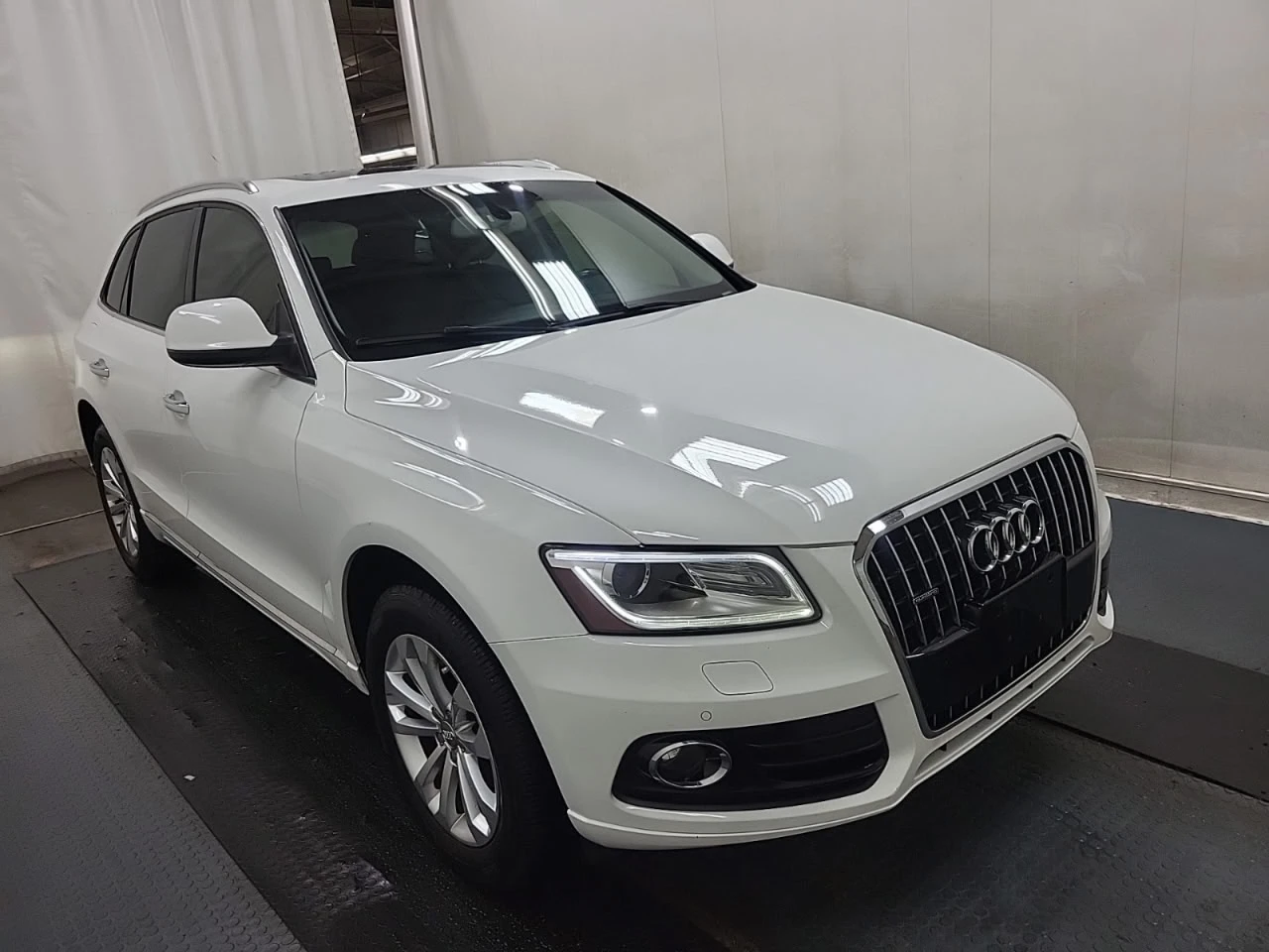 Audi Q5 * АВТО КРЕДИТ* ЦЕНА ДО БГ * Сервизна история *  - изображение 2