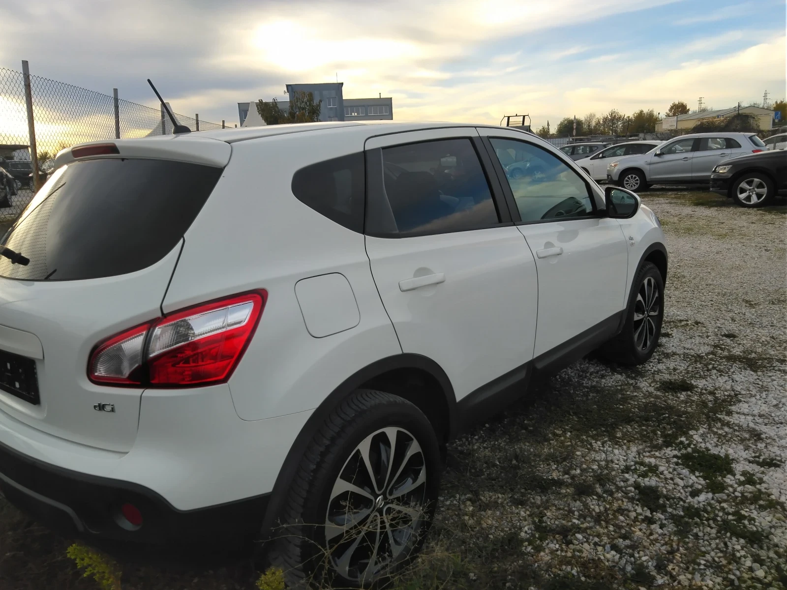 Nissan Qashqai 2.0  150 . | Mobile.bg   4