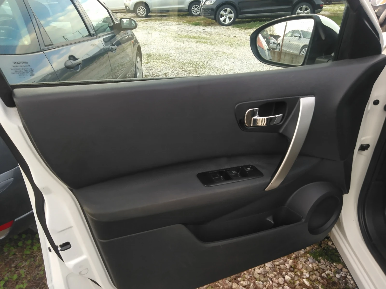 Nissan Qashqai 2.0  150 . | Mobile.bg   11