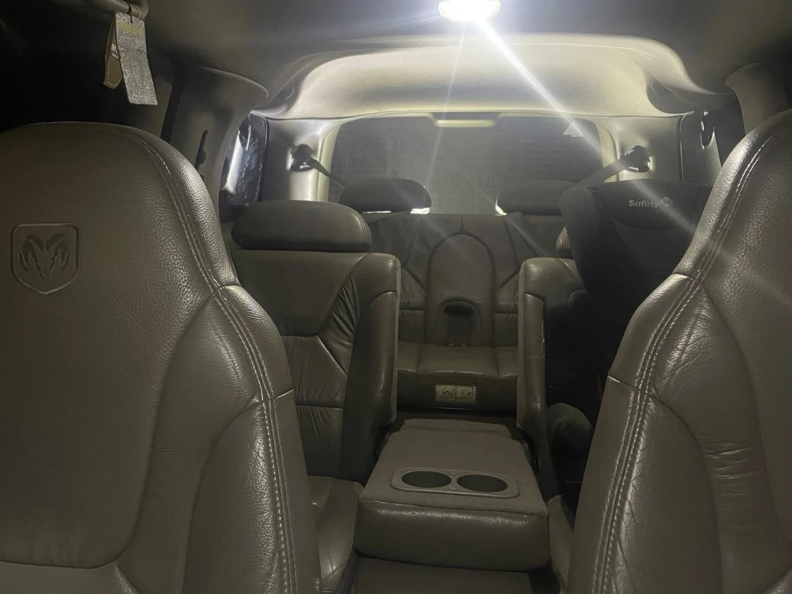 Dodge Durango DN 5.9 LPG, снимка 10 - Автомобили и джипове - 53947874