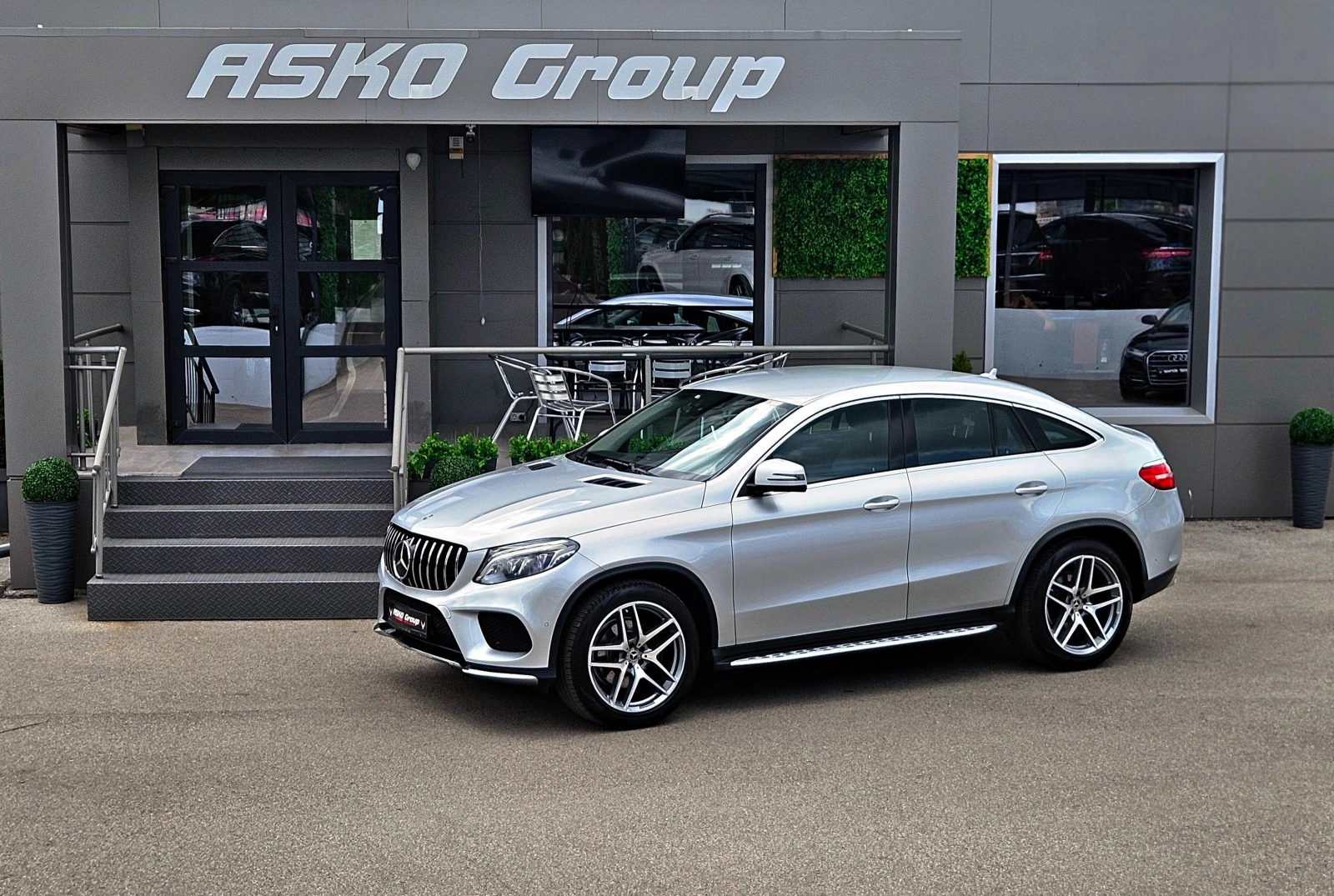 Mercedes-Benz GLE 350 AMG/COUPE/DISTRONIC/CAMERA/CAR PLAY/AIRMATIC/LIZIN, снимка 17 - Автомобили и джипове - 54530845