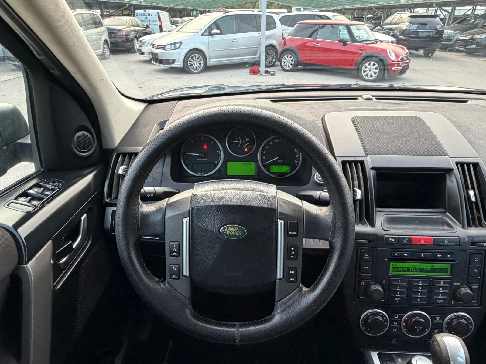 Land Rover Freelander 2.2TD4 АВТОМАТ ИТАЛИЯ, снимка 10 - Автомобили и джипове - 55946800