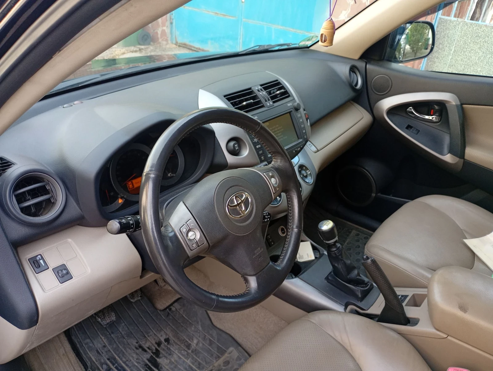 Toyota Rav4 2.2d, снимка 2 - Автомобили и джипове - 56542518