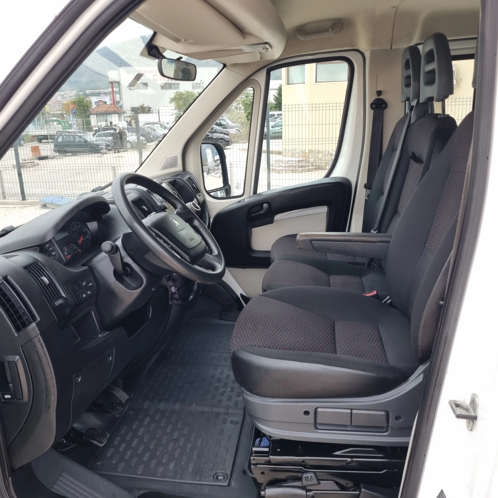 Peugeot Boxer   3.33 | Mobile.bg   15