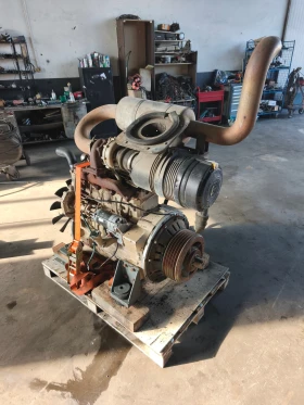 Трактор John Deere Двигател 