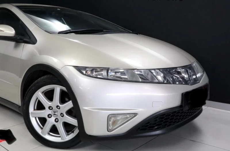 Honda Civic 1.8, снимка 4 - Автомобили и джипове - 47443841