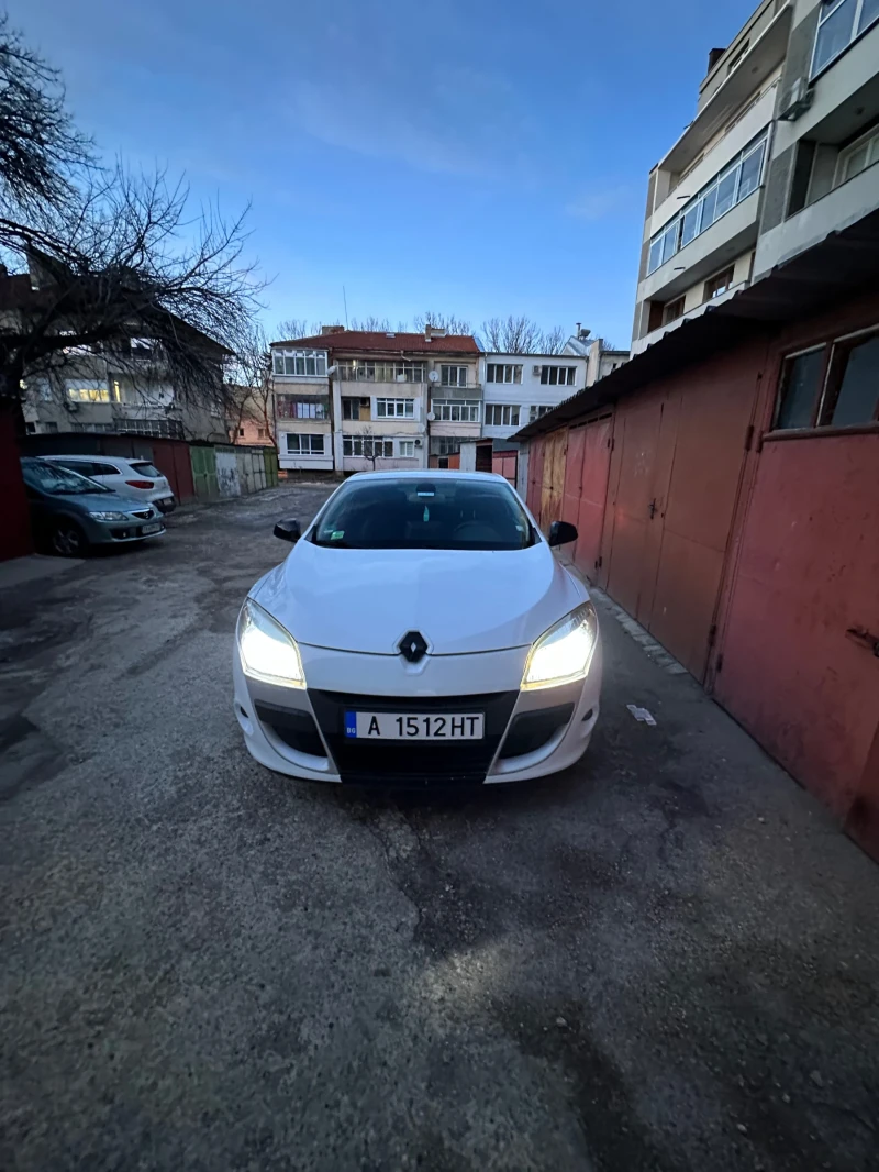 Renault Megane, снимка 1 - Автомобили и джипове - 48994591