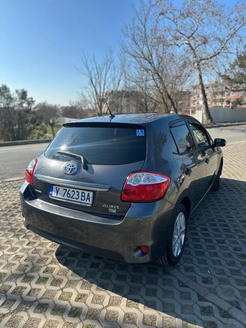 Toyota Auris, снимка 4 - Автомобили и джипове - 49380762