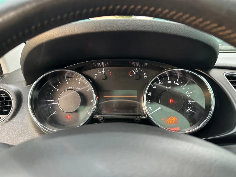 Peugeot 3008 1.6T FACELIFT, снимка 9 - Автомобили и джипове - 50608669