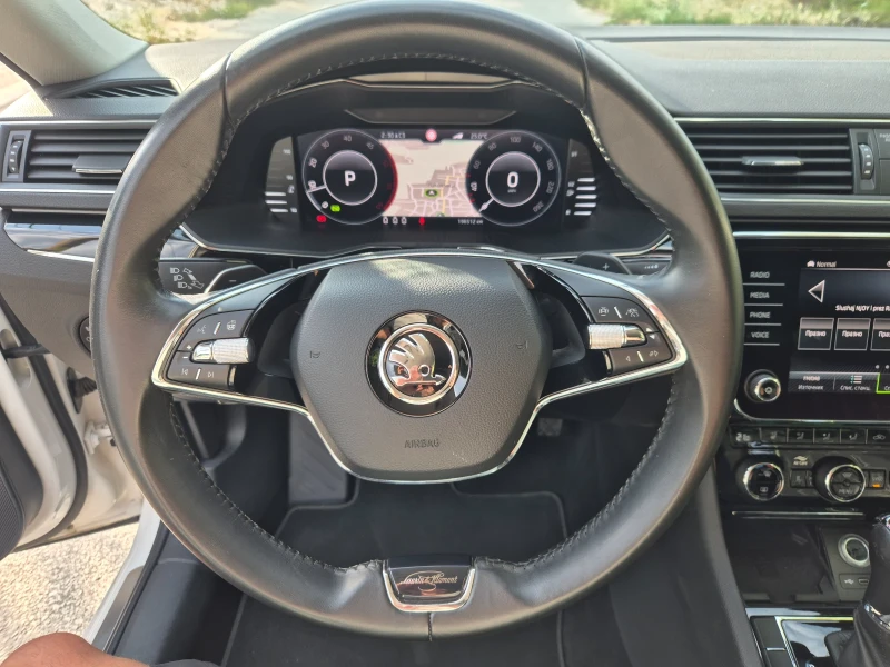 Skoda Superb 2.0D-200кс/L&K/4x4, снимка 14 - Автомобили и джипове - 51406023