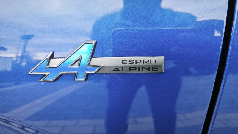 Renault Austral  iconic esprit Alpine E-tech /КАПАРИРАН, снимка 10 - Автомобили и джипове - 51876385