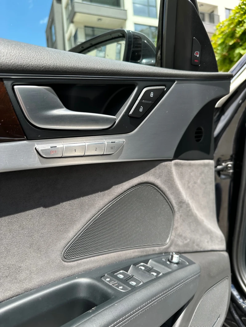 Audi A8, снимка 10 - Автомобили и джипове - 52085467
