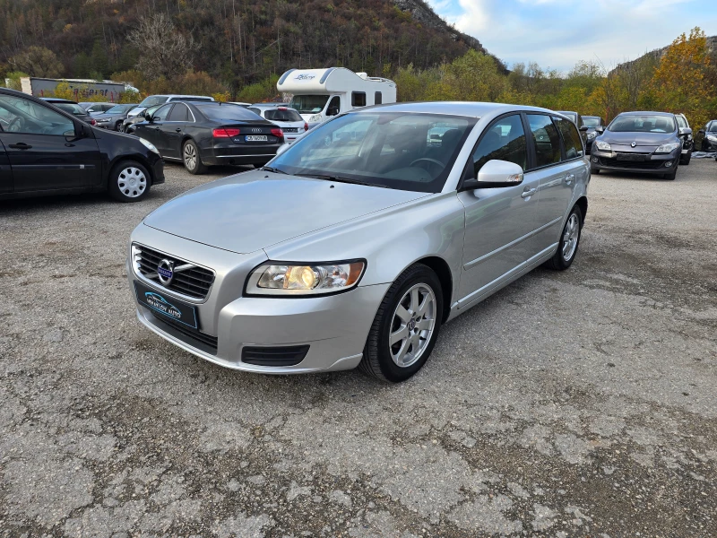 Volvo V50 1.6D КАТО НОВА, снимка 7 - Автомобили и джипове - 52391920