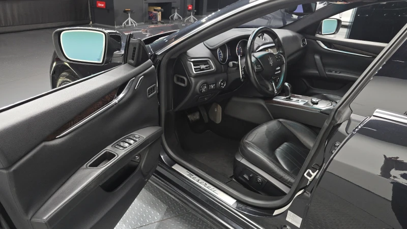 Maserati Ghibli 3.0, снимка 11 - Автомобили и джипове - 52447857