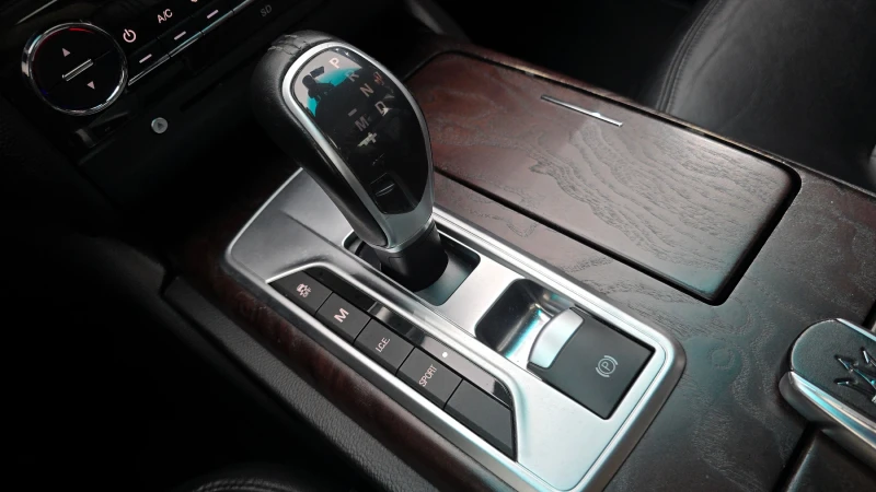 Maserati Ghibli 3.0, снимка 9 - Автомобили и джипове - 52447857