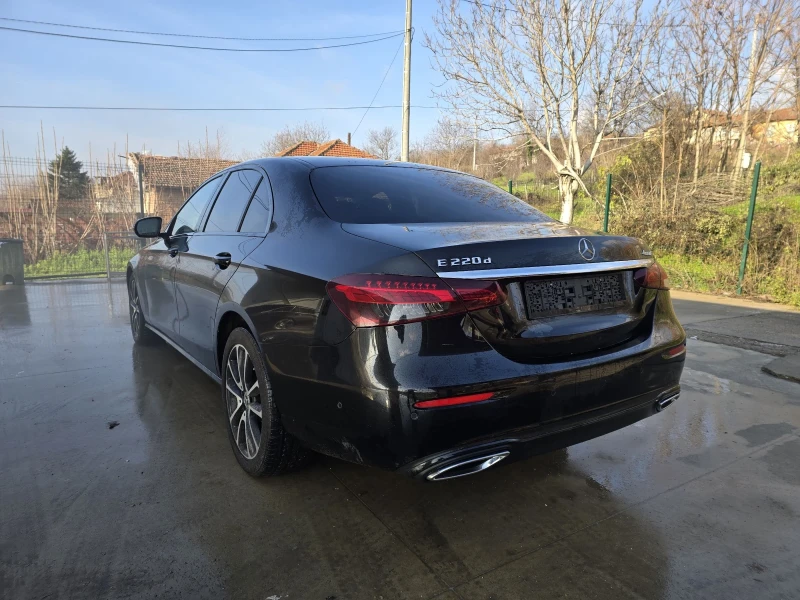 Mercedes-Benz E 220 D 200к.с 4MATIC AMG , снимка 3 - Автомобили и джипове - 52709413