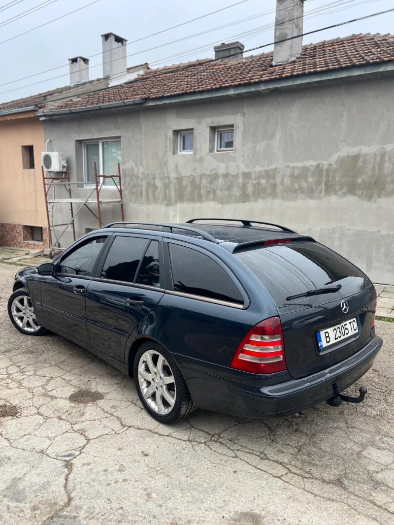 Mercedes-Benz C 220 2.2CDI, снимка 3 - Автомобили и джипове - 52897356