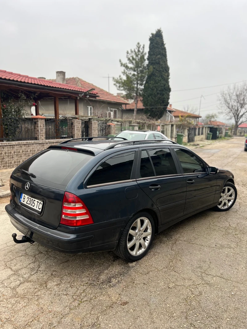 Mercedes-Benz C 220 2.2CDI, снимка 4 - Автомобили и джипове - 52897356