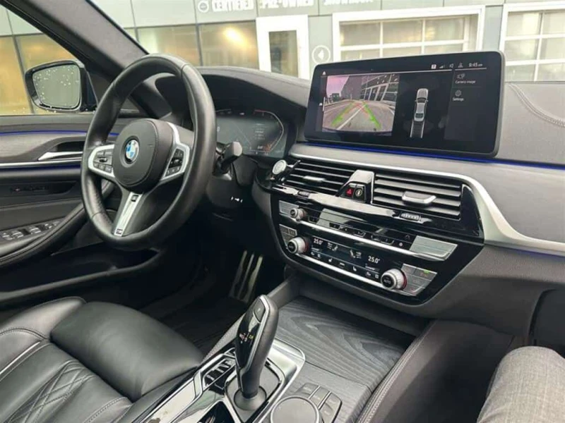 BMW 530 * PREMIUM ENHANCED | M SPORT PKG | HARMON KARDON S, снимка 10 - Автомобили и джипове - 53535405