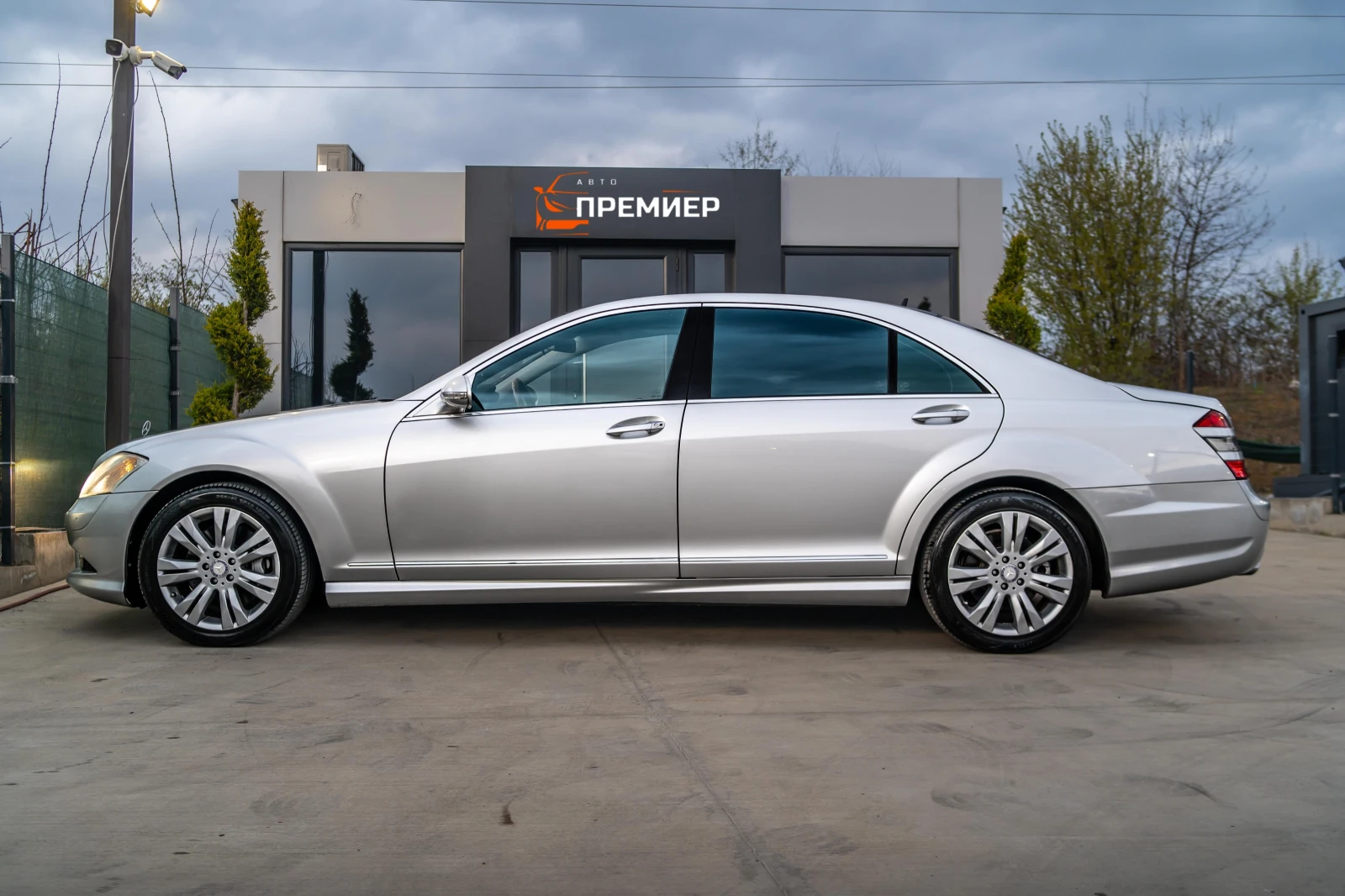 Mercedes-Benz S 500 i-AMG-LONG-4-MATIC-СУПЕР СЪСТОЯНИЕ-6М ГАРАНЦИЯ! - изображение 6
