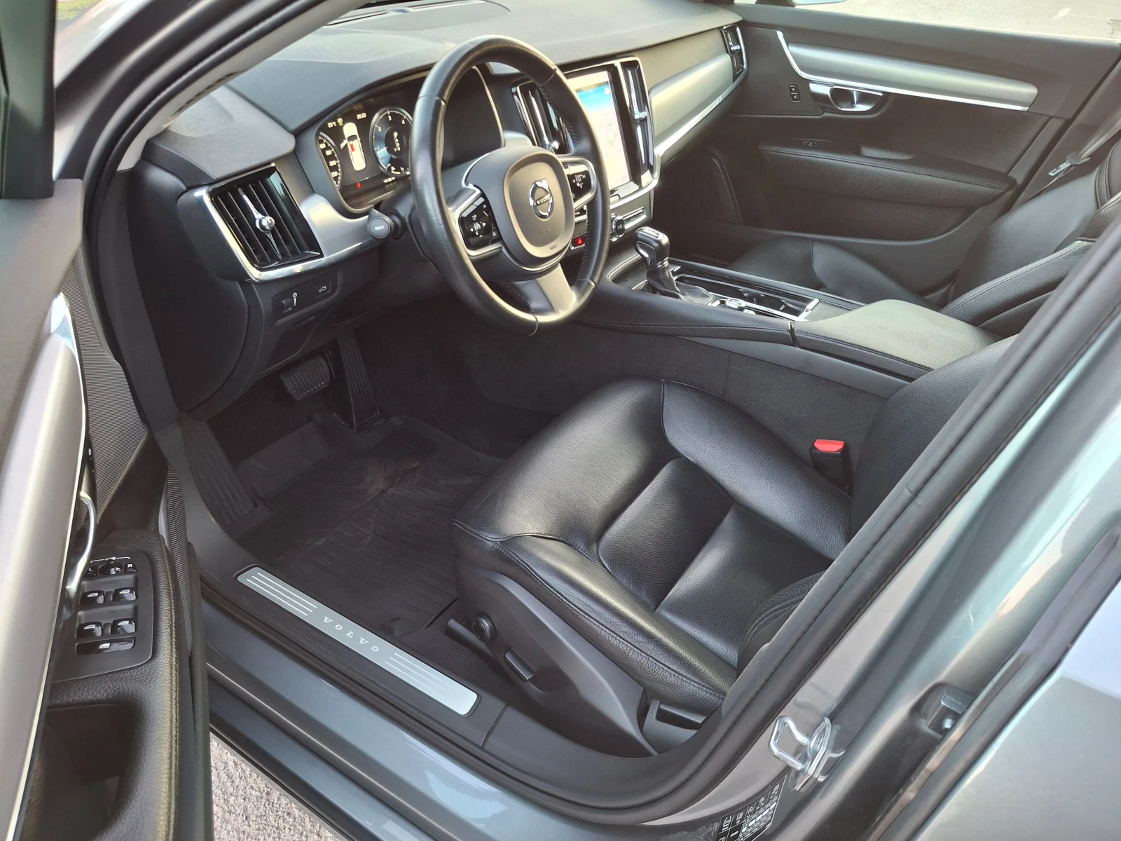 Volvo S90 MOMENTUM, FULL EXTRI - изображение 7