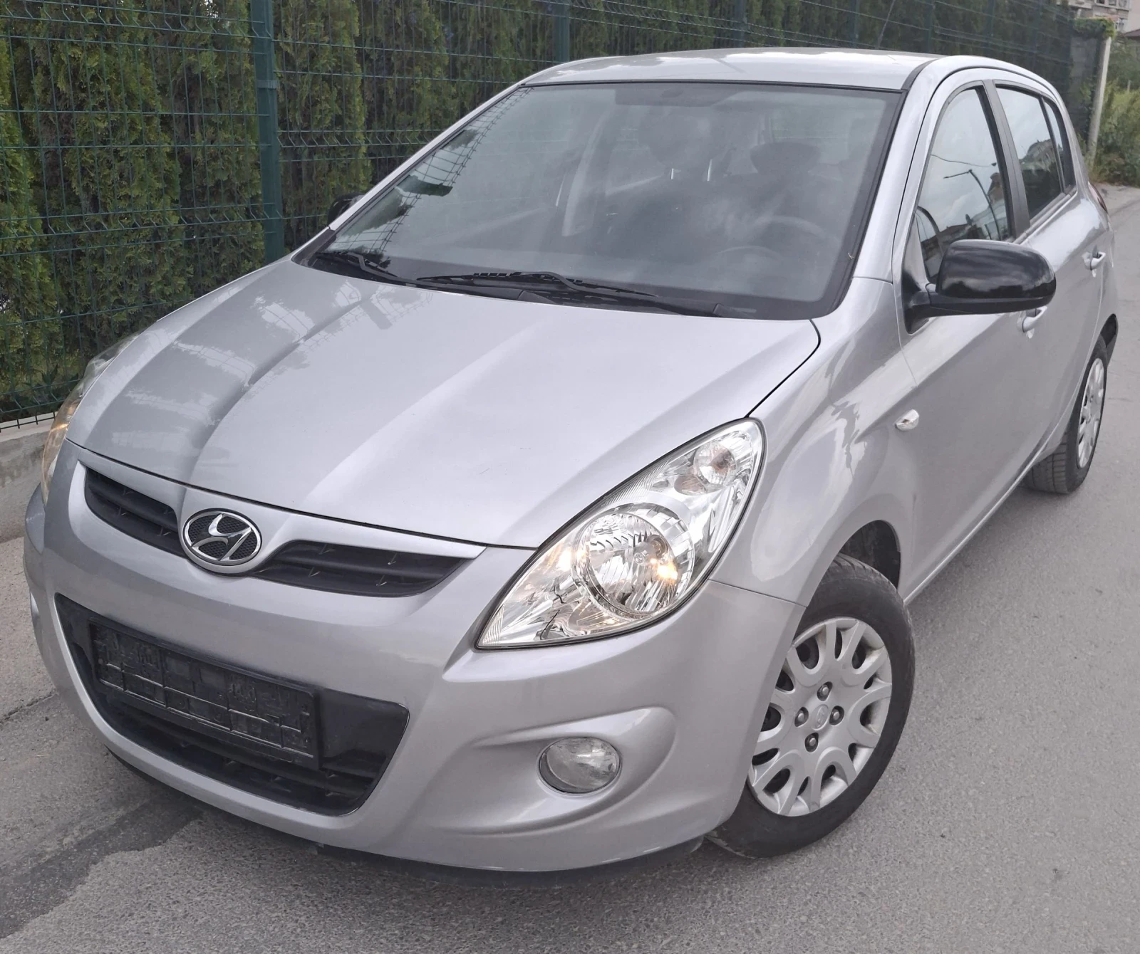Hyundai I20 1.2i 78к.с. 2012г. - изображение 2