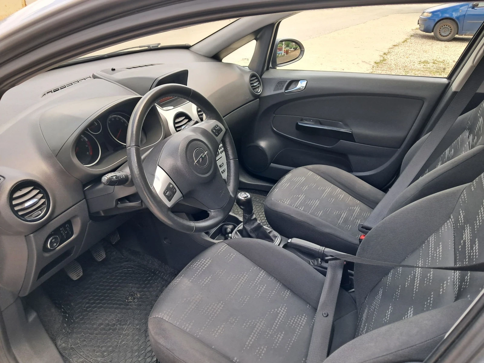 Opel Corsa  - изображение 8