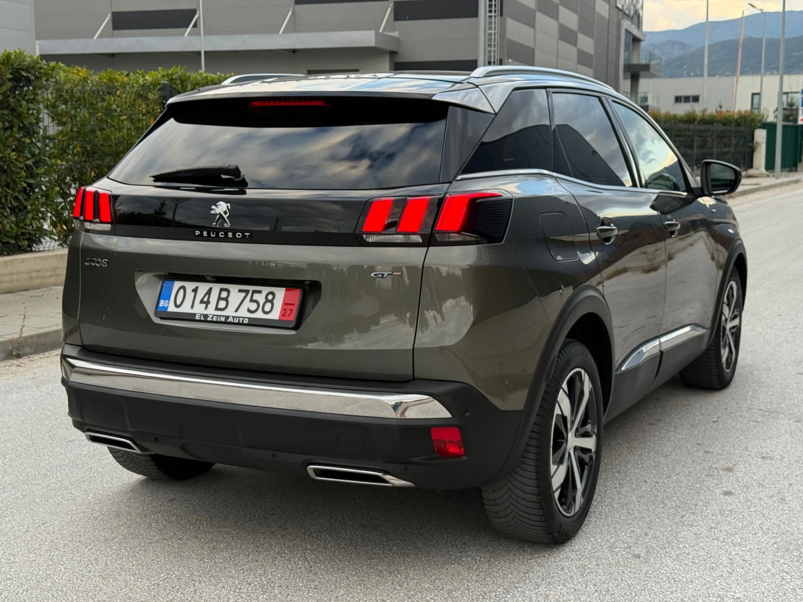 Peugeot 3008 2.0BLUEHDI-2019 8СКОРОСТИ GT-LINE/ПЪЛ.СЕРВ.ИСТОРИЯ - изображение 4