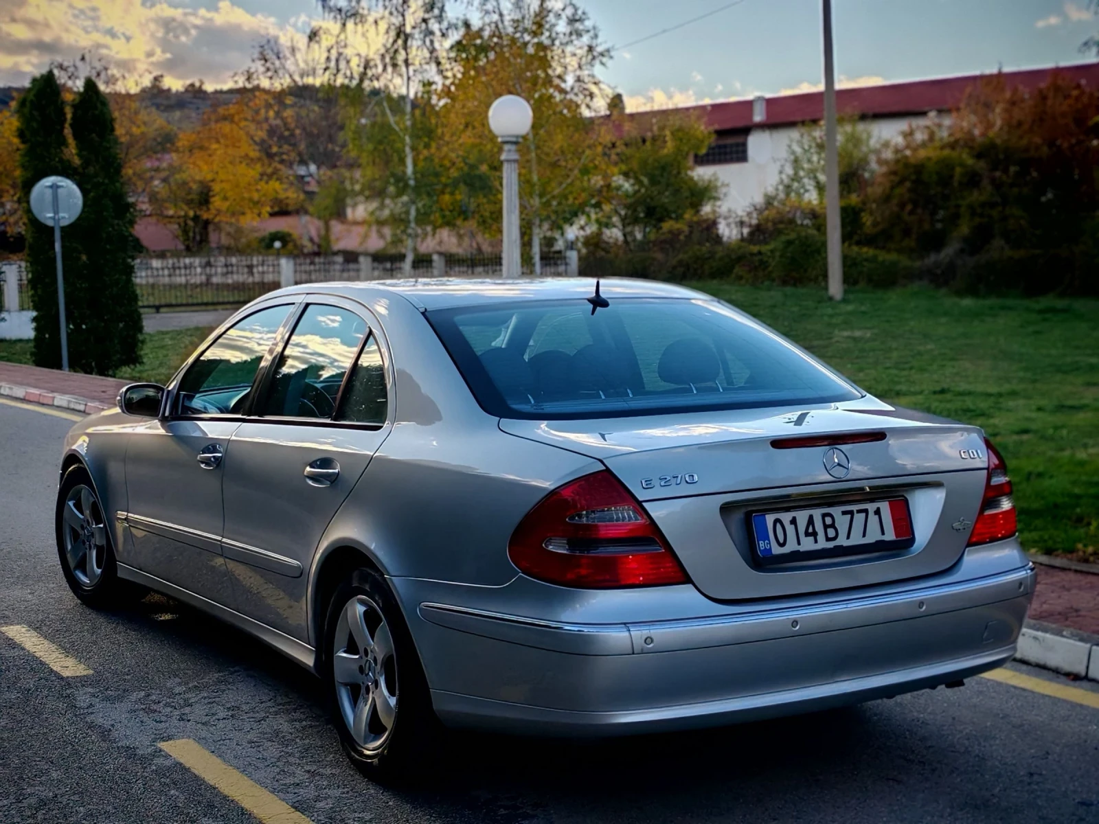 Mercedes-Benz E 270 2.7CDI(177)* AVANTGARDE* *  *  | Mobile.bg   5