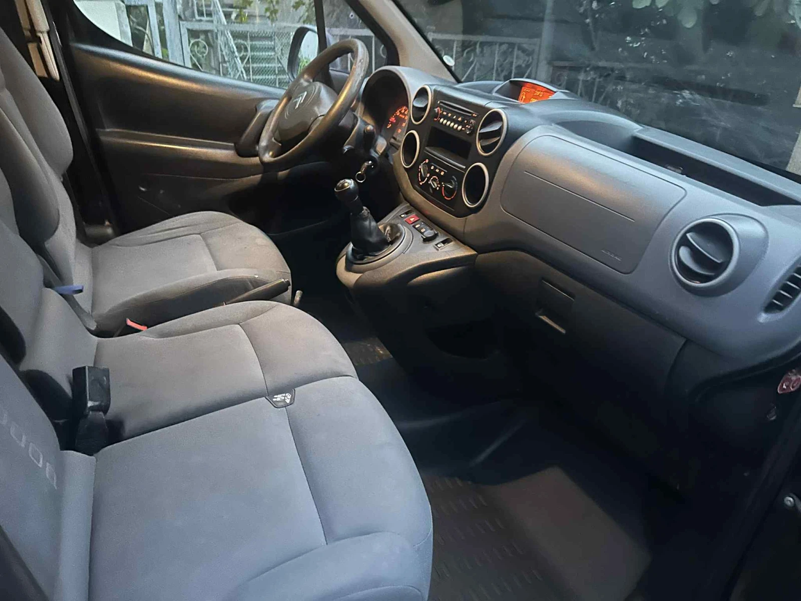 Citroen Berlingo 1.6 HDI - изображение 8