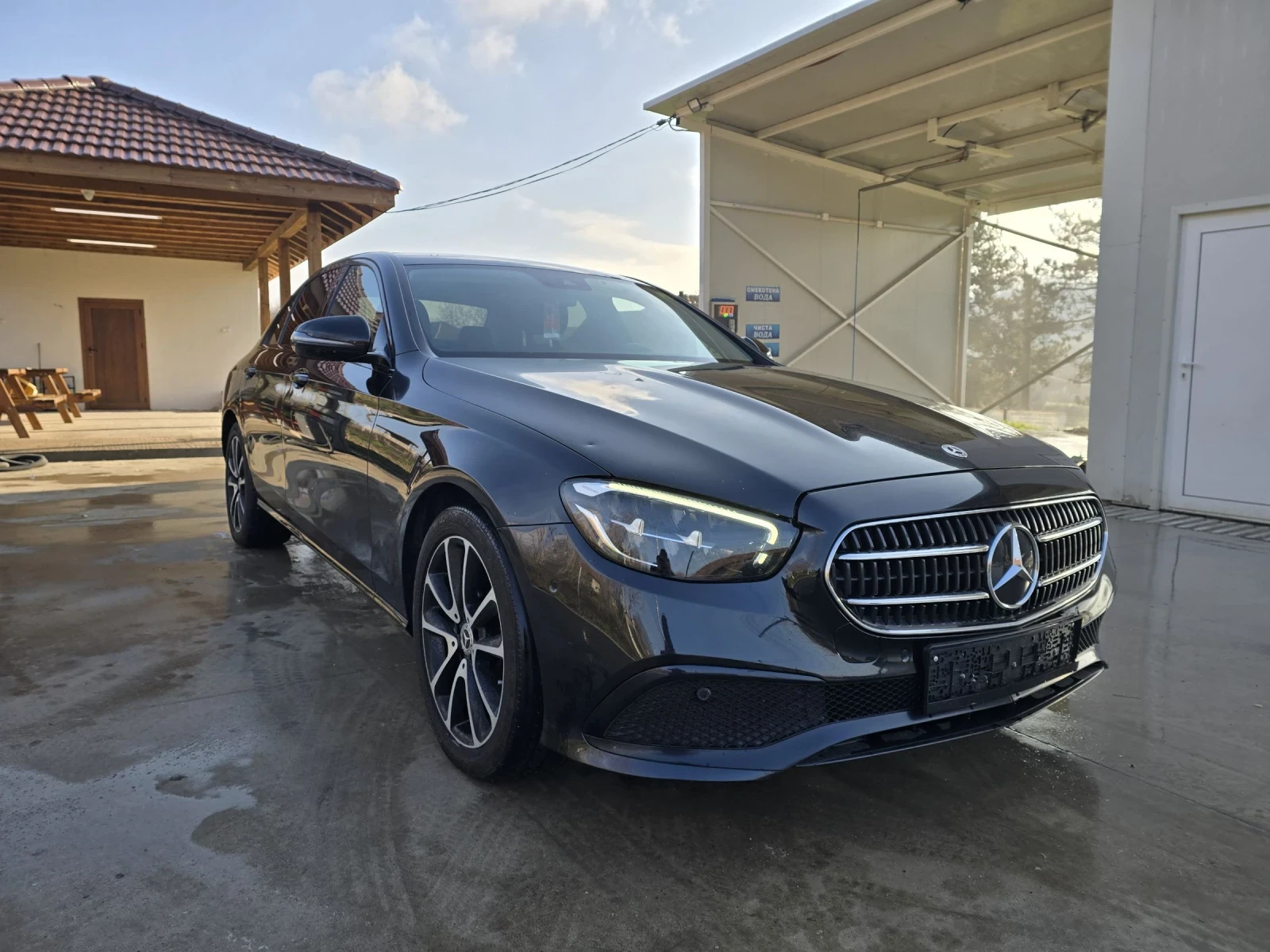 Mercedes-Benz E 220 D 200к.с 4MATIC AMG  - изображение 2