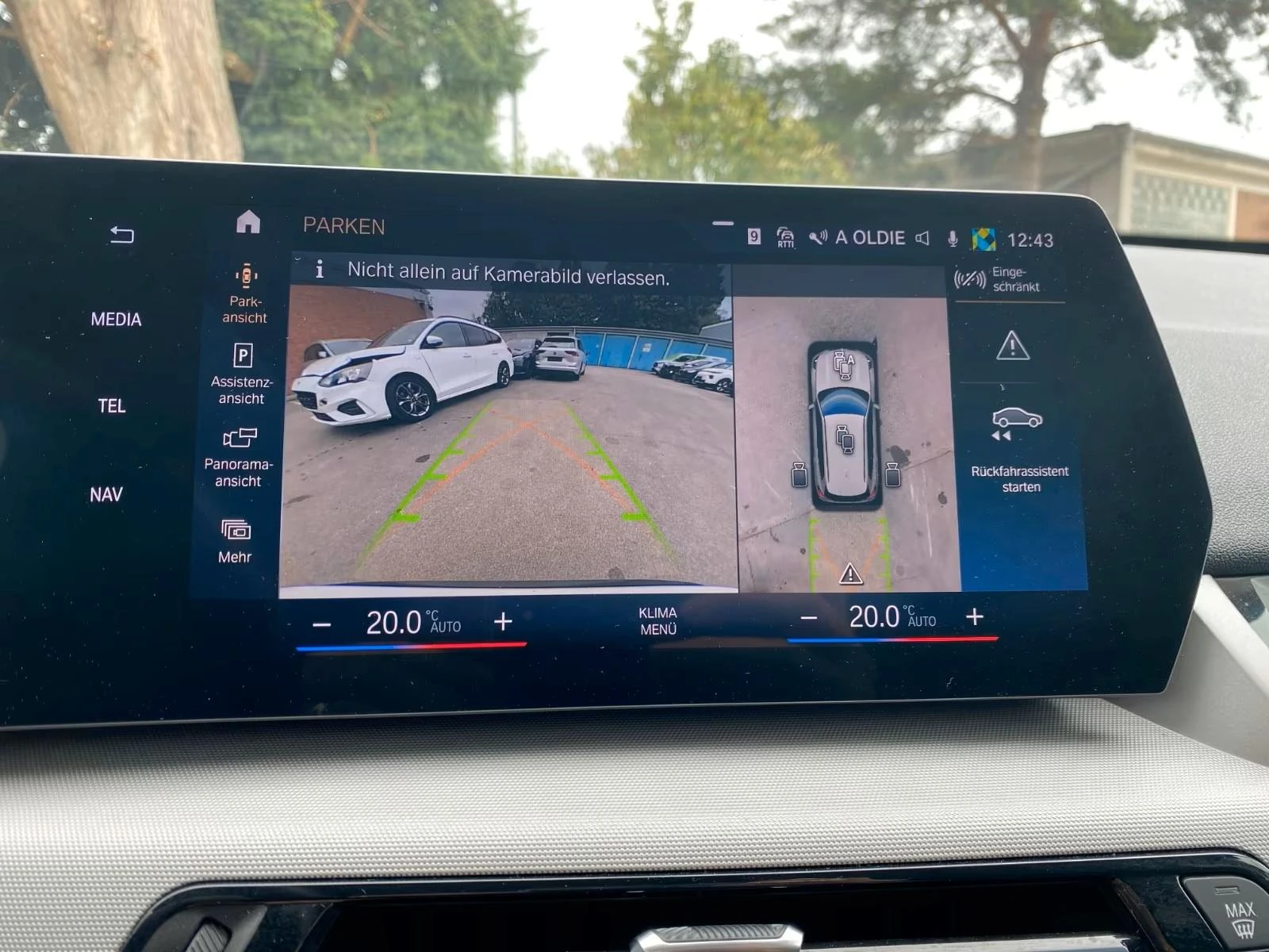 BMW iX1 xDrive30 - изображение 2